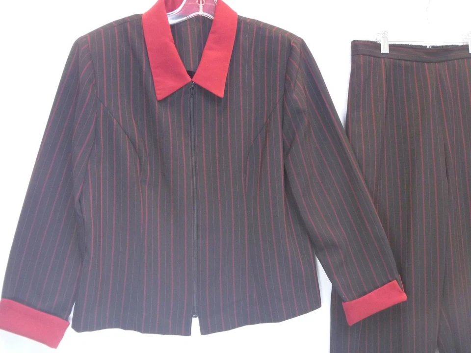 黑色带红色细条纹女式裤子套装 2 件套 12 码 — 第 2/4 张图片