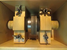 WINTER DIAMOND CRUSH ROLL FOR A DRESSER 