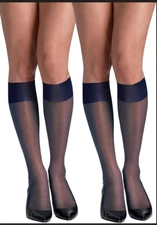 2 pair Hanes Silk Reflections plus Knee Highs Enhanced Toe Navy one size
