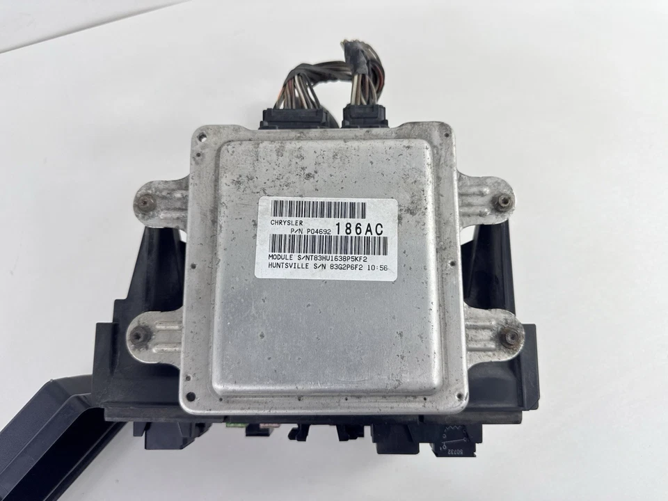 Dodge Durango Chrysler Aspen BCM 2007-2009 panel de relé de fusibles 04692192AA OEM Foto 4 de 4