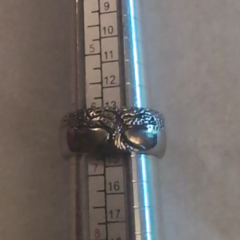 Silvertone Tree Design Ring