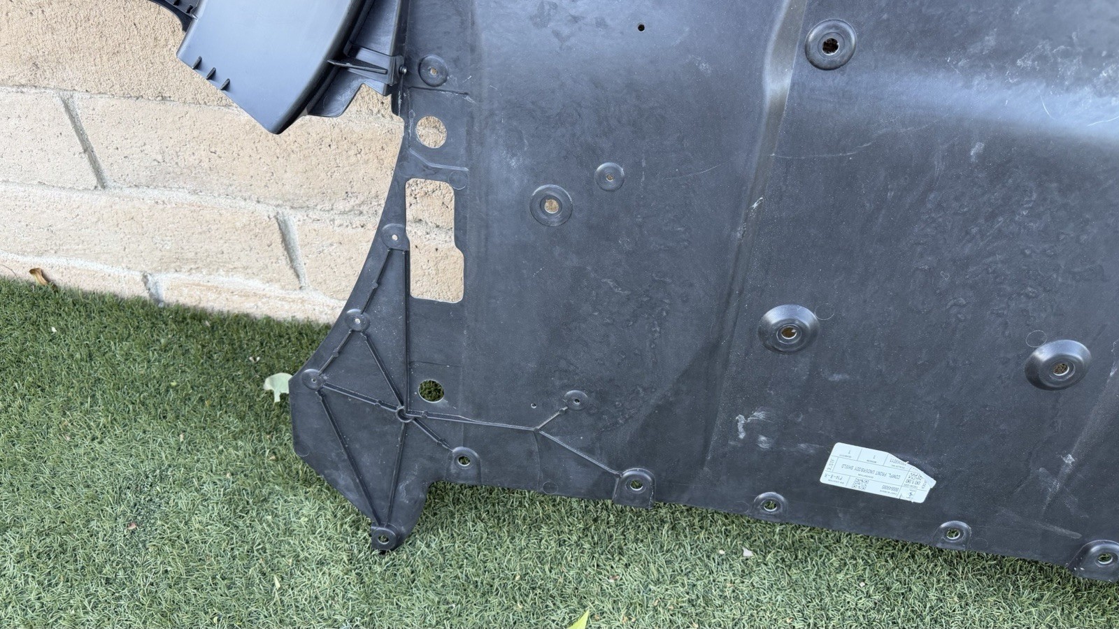 FERRARI SF90 FRONT UNDERBODY SHIELD OEM 849085
