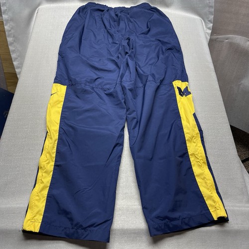 Vintage Nike Men's Team Issued Michigan Wolverines Windbreaker Athletic Pants - Picture 7 of 14