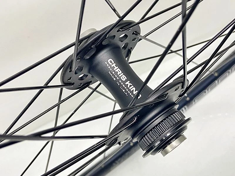 Juego de ruedas CHRIS KING R45/VELOCITY Aileron 700C DISC 11s Tubeless USADO Foto 2 de 4