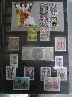 Lot de timbres "VATICAN avec séries " neufs cadeau pour 2 lots