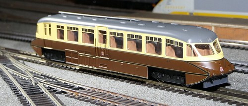Dapol 4D-011-004 GWR Railcar, No 8 in GWR Brown/Cream Livery, Near Mint, boxed - Picture 2 of 10