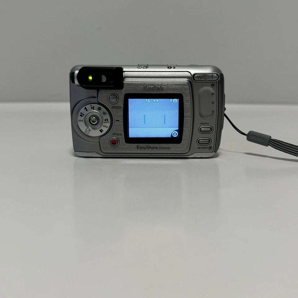Kodak EasyShare DX6440 4.0 MP Digital Camera Silver Cable & Dock PARTS REPAIR - Image 4 of 4