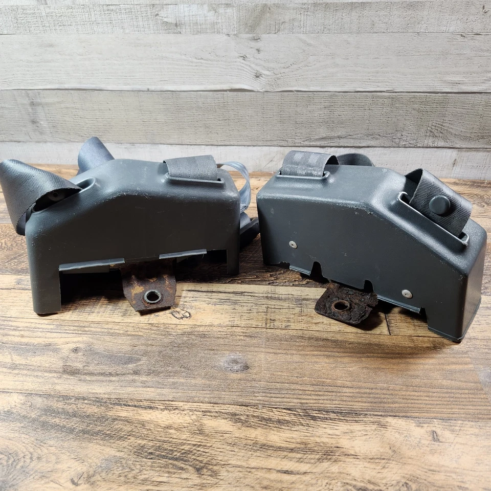 1988-1994 Chevy Silverado GMC Front Left/Right Seat Belts Pair Dark Blue/Grey. Foto 4 de 4