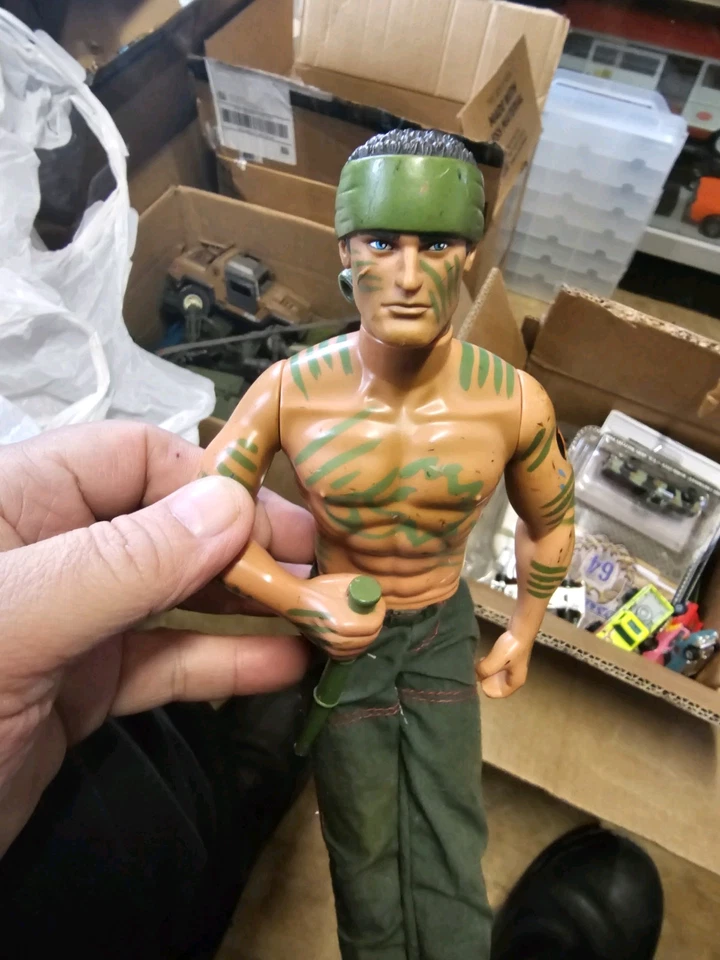 FIGURA DE PISTOLA SOPLADORA VINTAGE ACTION MAN JUNGLE DART 12" DE ALTURA 1/6 HASBRO 1999 Foto 2 de 4