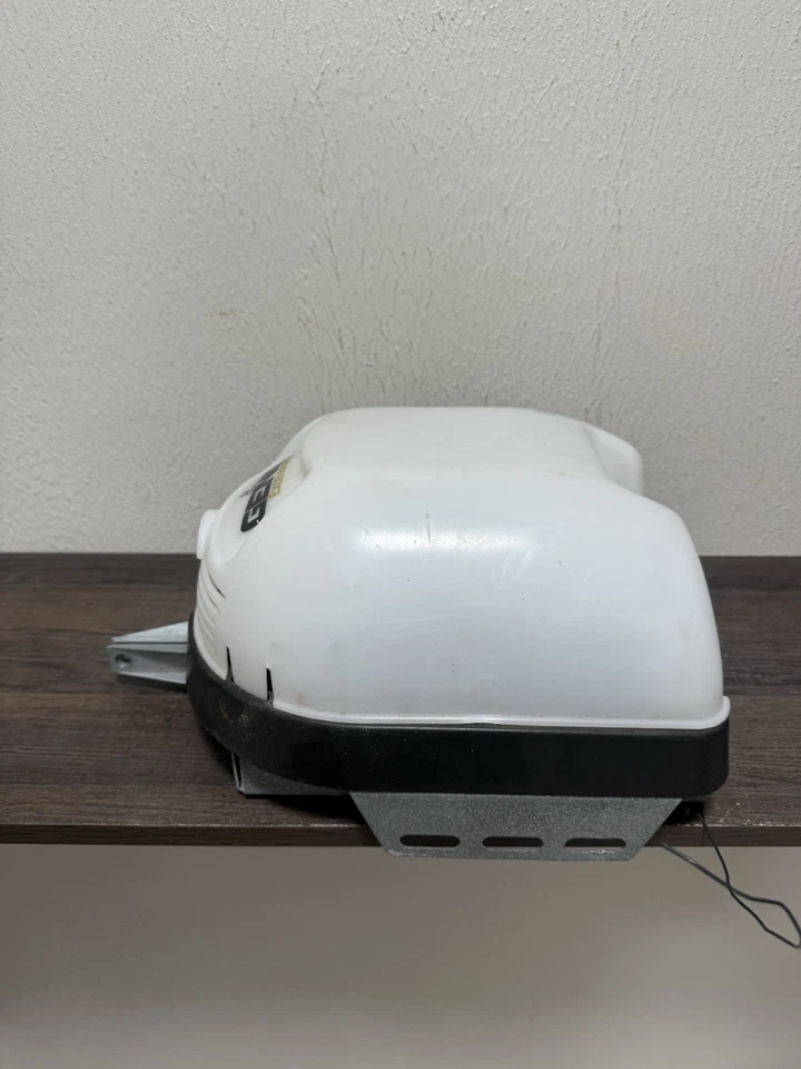 Genie GarageDoor Opener Intellicode Screw Drive Model H8000D Motor - Image 4 of 4