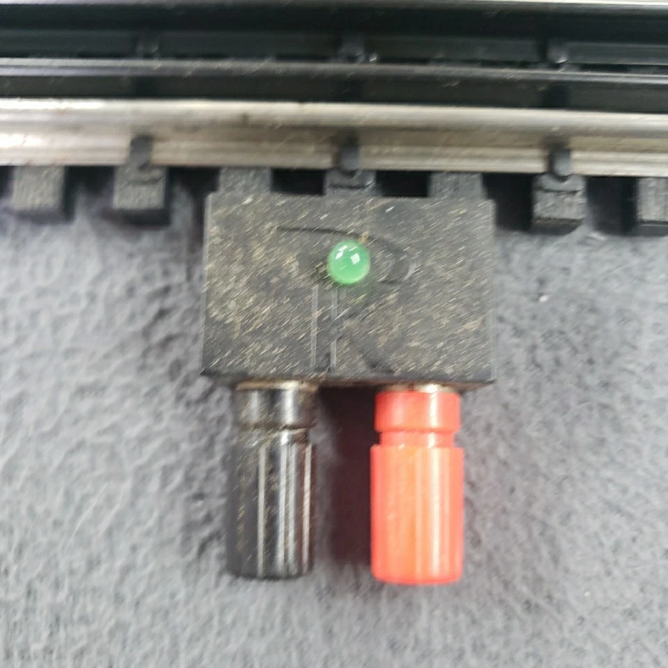 Lot of 2 K-Line K-0799 O Gauge Supersnap Terminal Track W Surge Protector Bundle - Image 3 of 4