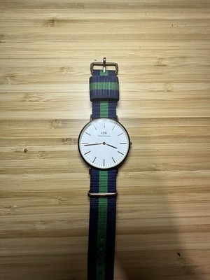 Daniel Wellington  Classic 0106DW Wrist Watch for Men