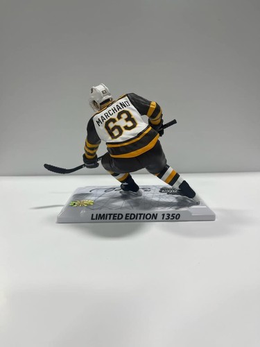 Brad Marchand Boston Bruins Signed 2019 Winter Classic McFarlane Action Figure - Picture 2 of 3