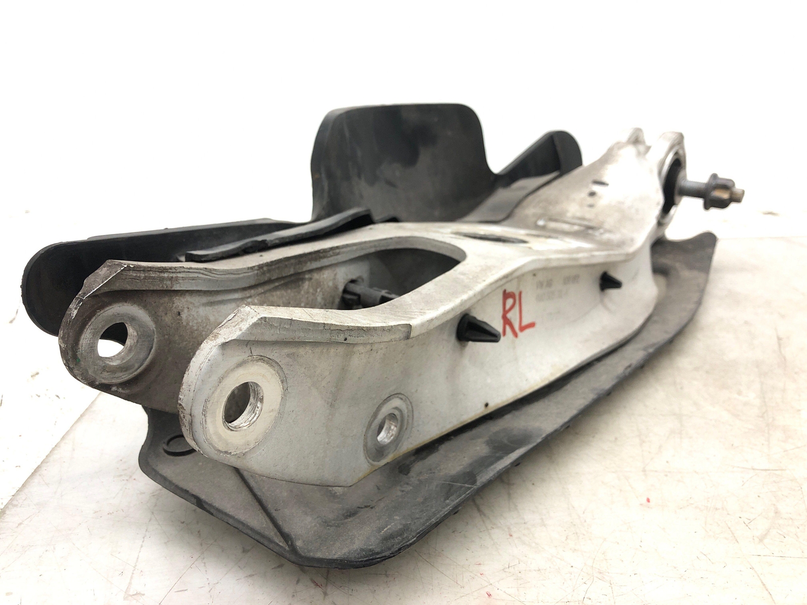 2016-2020 BENTLEY BENTAYGA OEM 6.0L W12 LH LEFT REAR LOWER TRACK CONTROL ARM