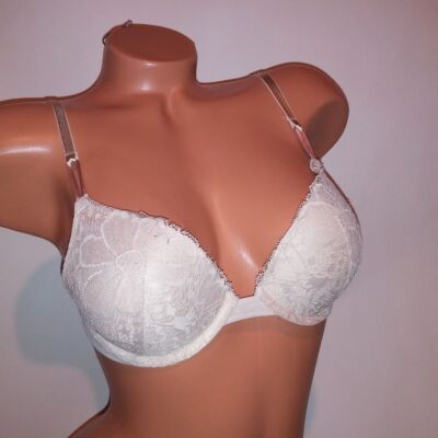 Victoria Secret Bra 32C Push Up Cream Lace Underwire
