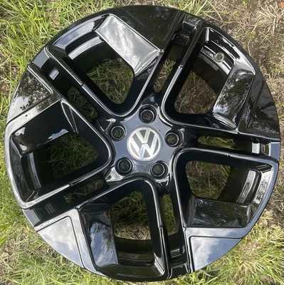 Volkswagen VW PASSAT B9 18 Zoll Alufelge 3J0601025N 8x18 ET44 York - Bild 1 von 4