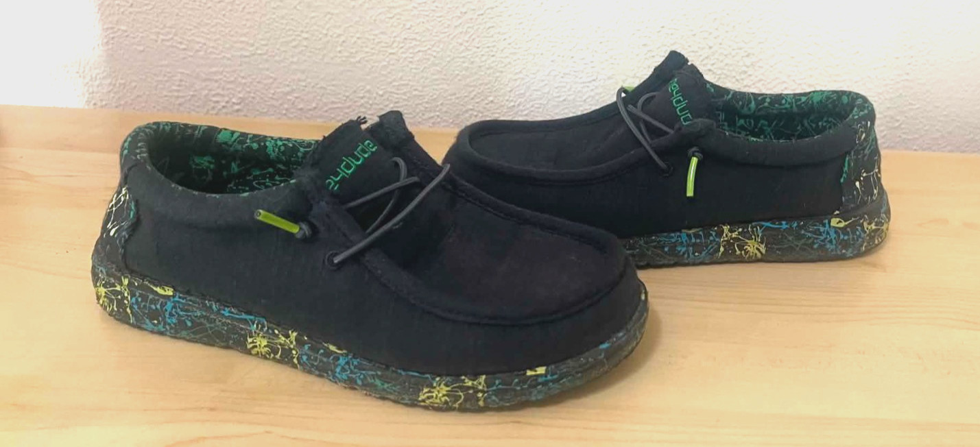 Hey Dude Wally Youth Gecko Splatter Shoes Black Multi Color Size Y4-L5