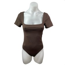 Aritzia Babaton Original Contour Brown Square Neck Short Sleeve Bodysuit Top M