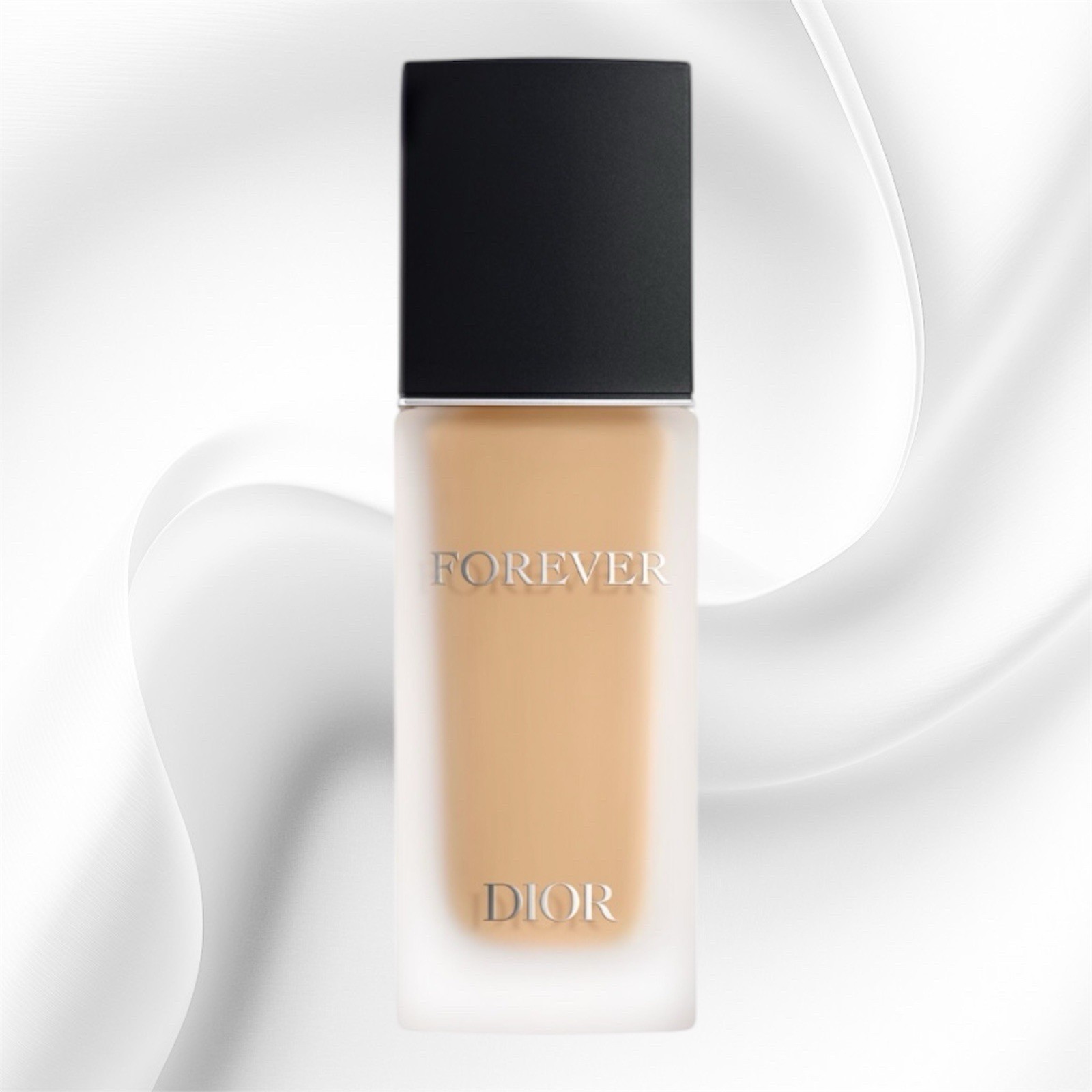 Dior Forever Matte 24H Transfer-Proof Foundation SPF 15 in 2W Warm-image