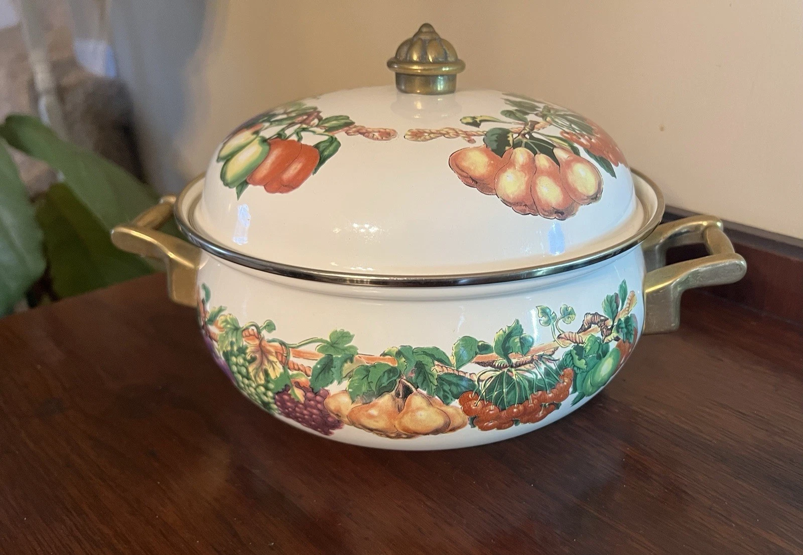 Vintage Table Tops Unlimited Gardens, Harvest Dutch Oven