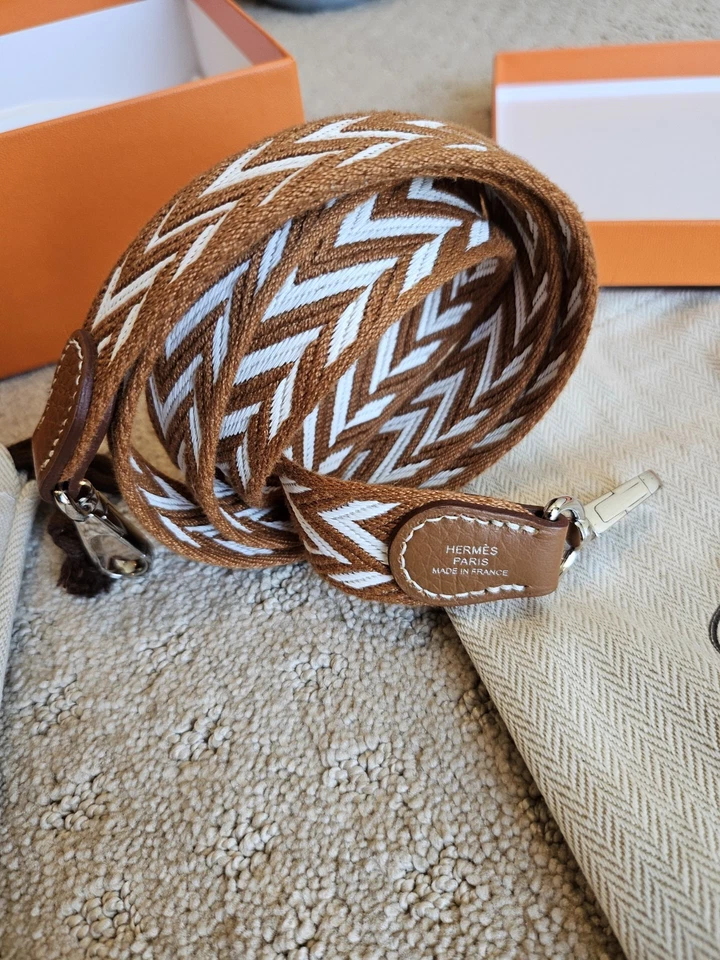 AUTHENTIC HERMES Evelyne Mini 16 Amazone Clemence Calfskin/ AG Gold/Gold-Blanc - Image 4 of 4