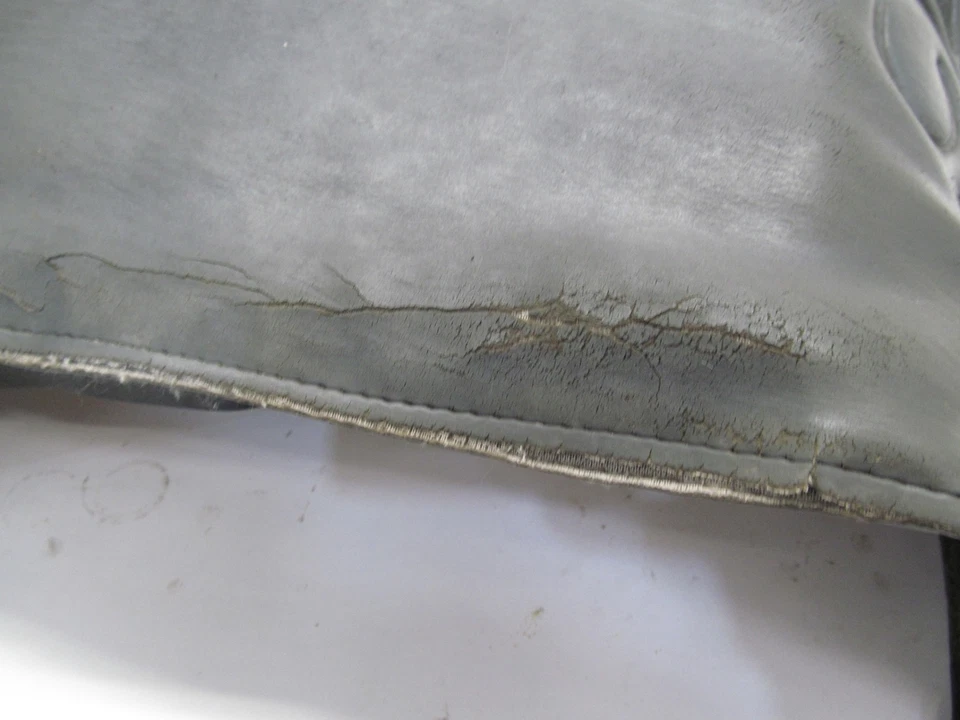 1987 POLARIS TRAIL SKS 488 500 FUEL GAS TANK RESERVOIR COVER - Image 4 of 4