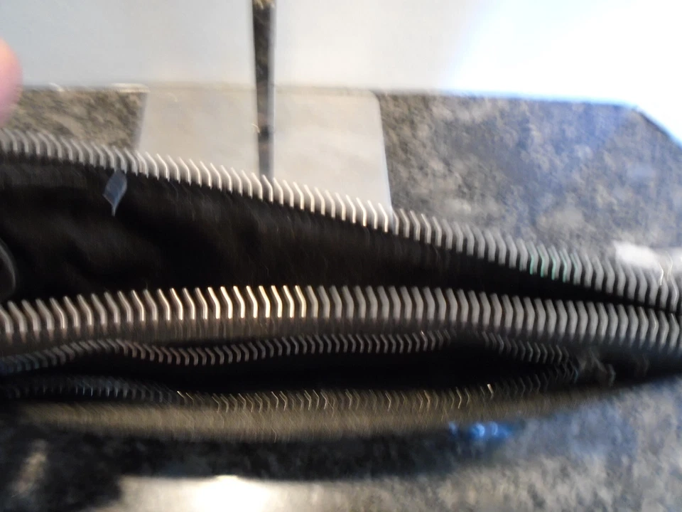 Victoria's Secret Evening Bag Purse Black Silver Sequin Zipper Clutch Classy - Image 3 of 4