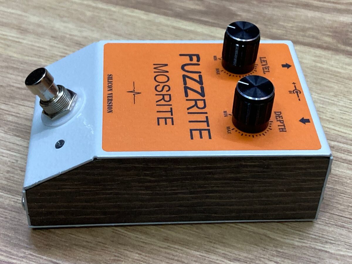Fuzzrite Mosrite Fuzz Silicon Guitar Pedal Vintage Style Fuzzrite Mosrite Fuzz Silicon Guitar Pedal Vintage Style