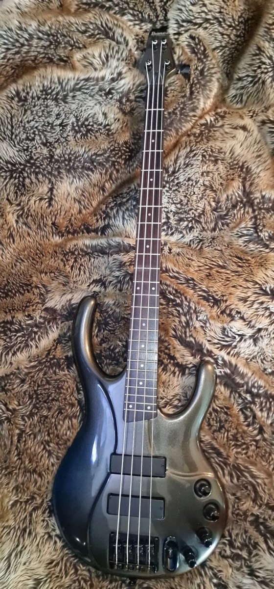 Ibanez EDC700 Ergodyne Electric Bass Guitar unused in Grey Pewter