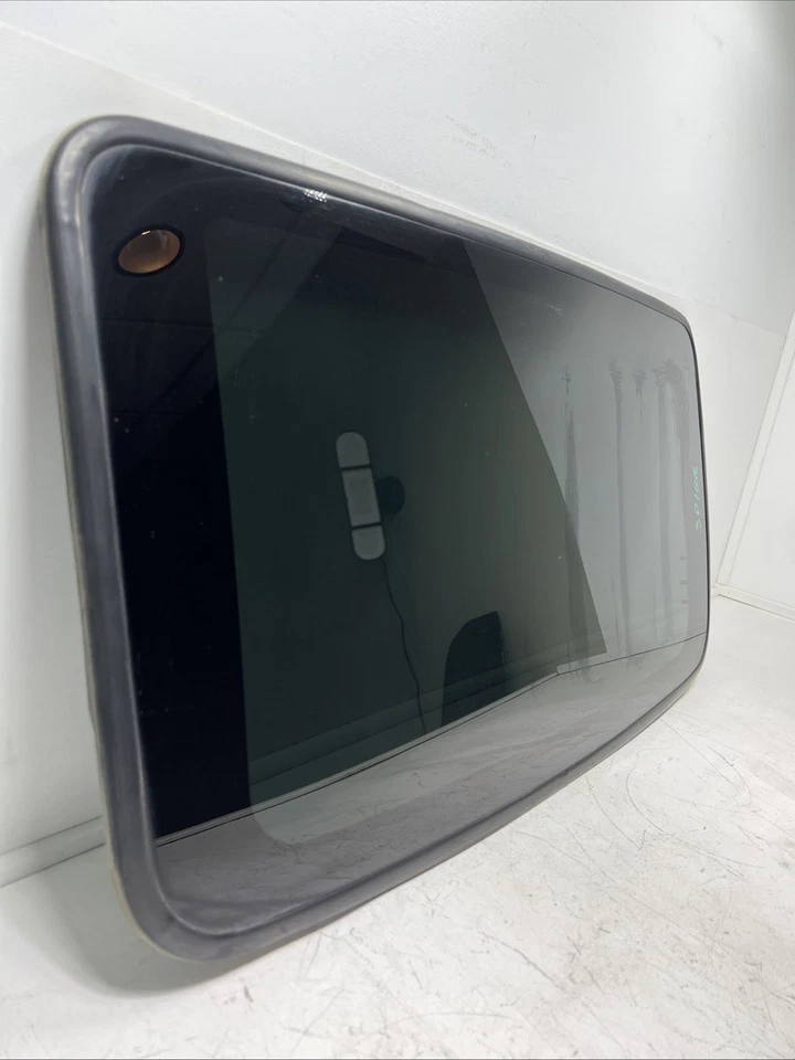 1996-2004 Acura RL Sunroof Glass Window Roof Top Moonroof 70200SZ3A02 OEM - Image 4 of 4
