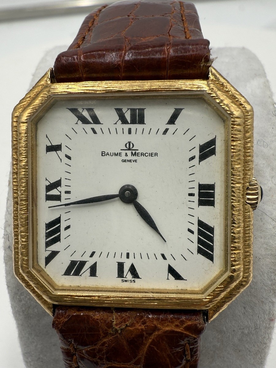 18K GOLD BAUME MERCIER WHITE ROMAN OCTAGONAL WRISTWATCH Ref 38260