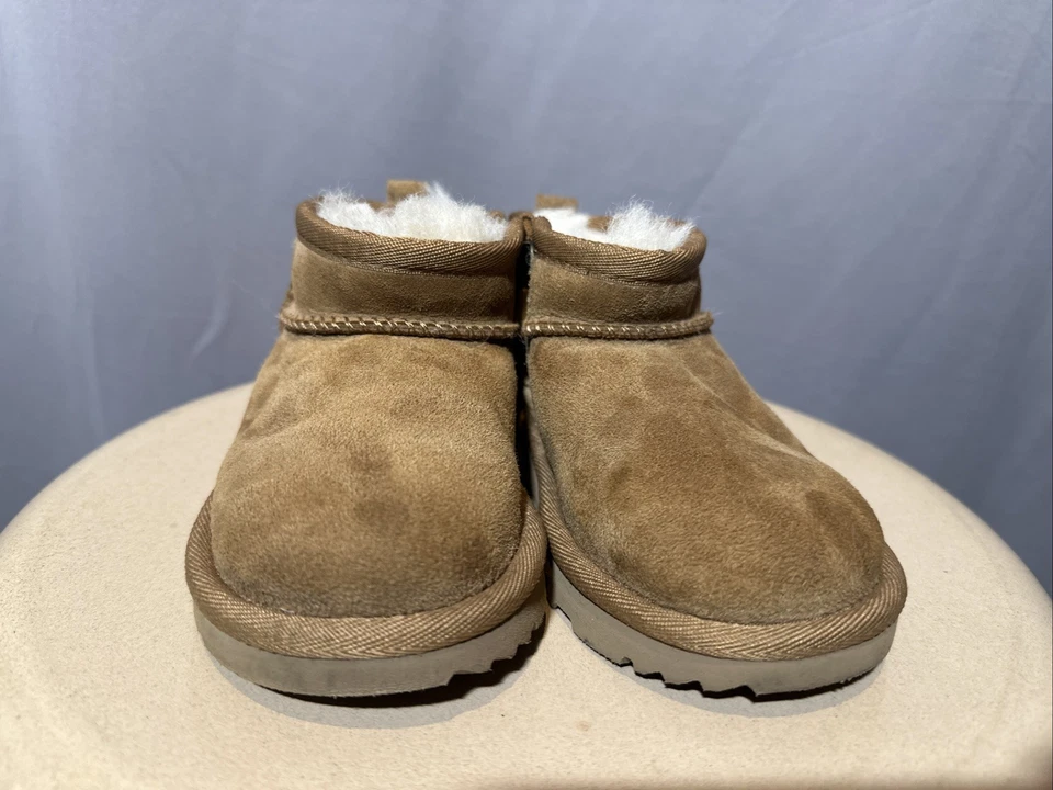 Used UGG Toddler Classic Ultra Mini Chestnut Size 9 Boots Shoes Side zip - Image 2 of 4