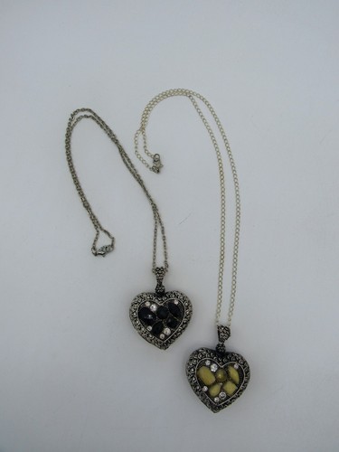 Lot of 2 Heart Pendant Necklaces – Costume Jewelry - Picture 2 of 4