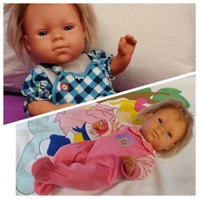 BAMBOLA FURGA "BEBI NATI" CM.32 CON 2 ABITINI, CAPELLI EFFETTO BAGNATO ANNO '88