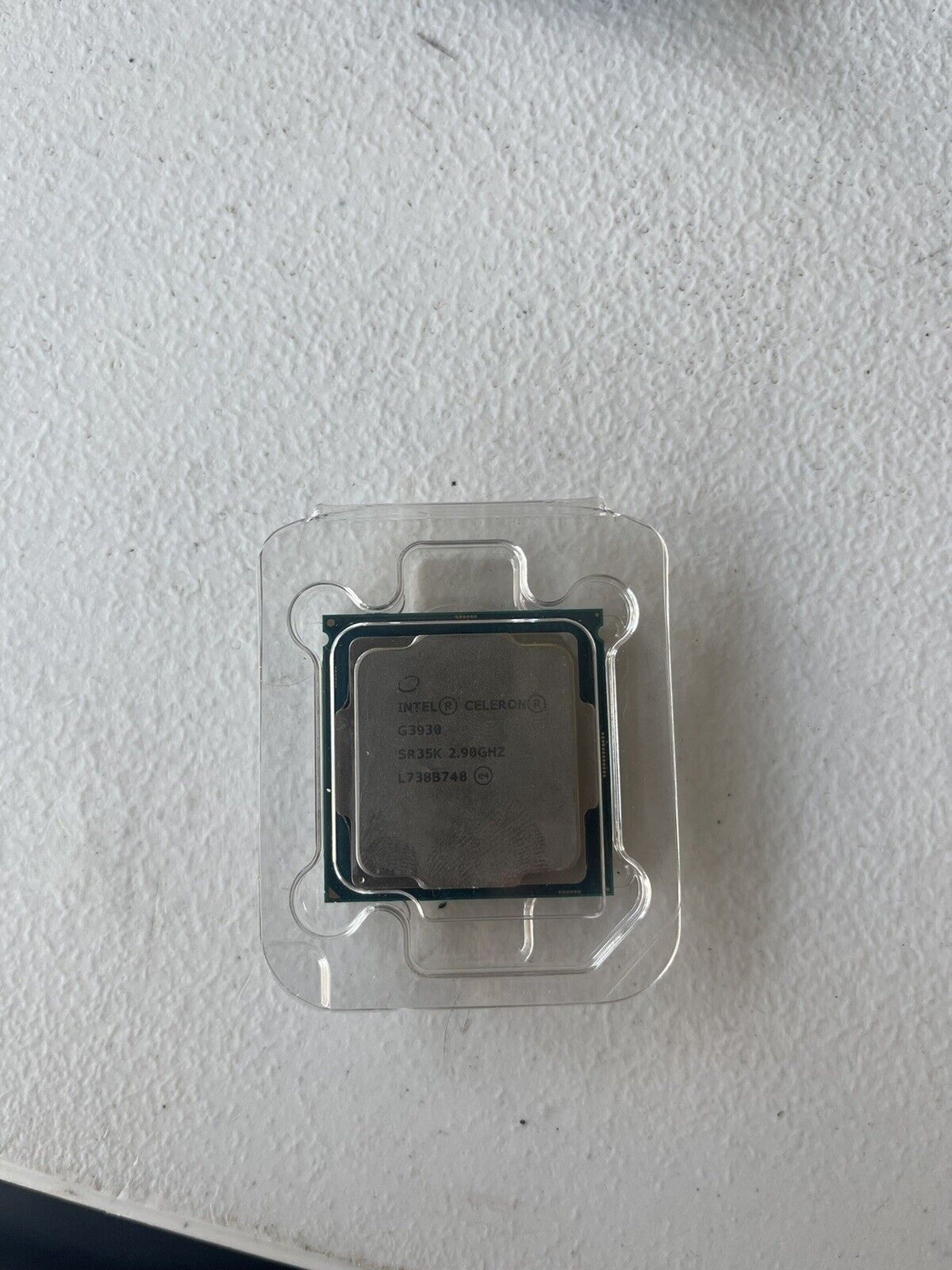 Intel Celeron G3930 – 2.90 GHz Dual-Core (SR35K) Processor