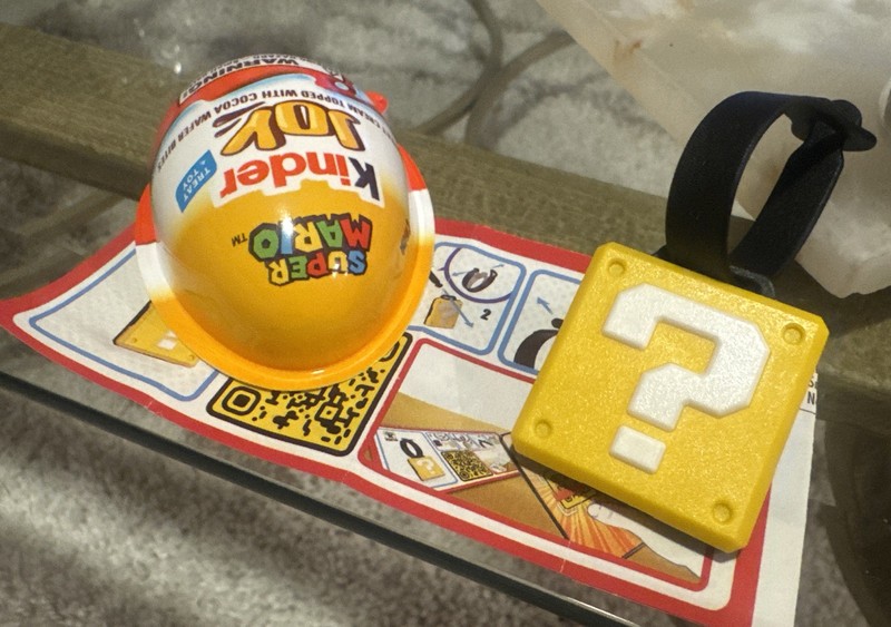 2025 KINDER JOY NINTENDO SUPER MARIO USA UNITED STATES EDITION LUGGAGE TAG STRAP