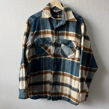 Vintage Woolrich Wool Flannel Shirt Size Large Plaid Button Up Outdoors USA