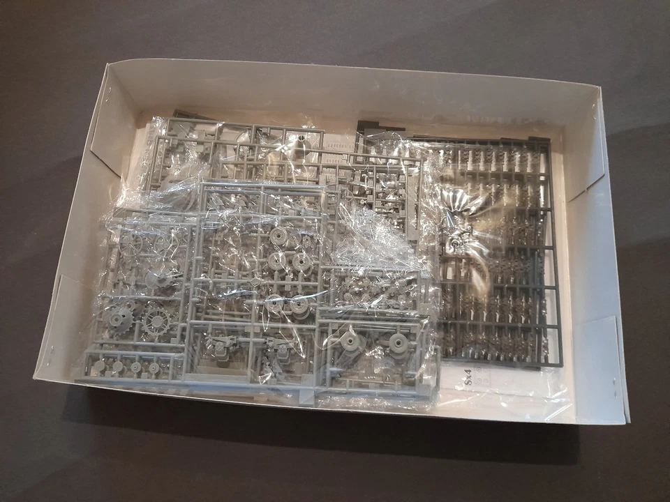 1:35 Dragon 9043 JAGDPANZER IV L/70 Command Version - Bild 3 von 3