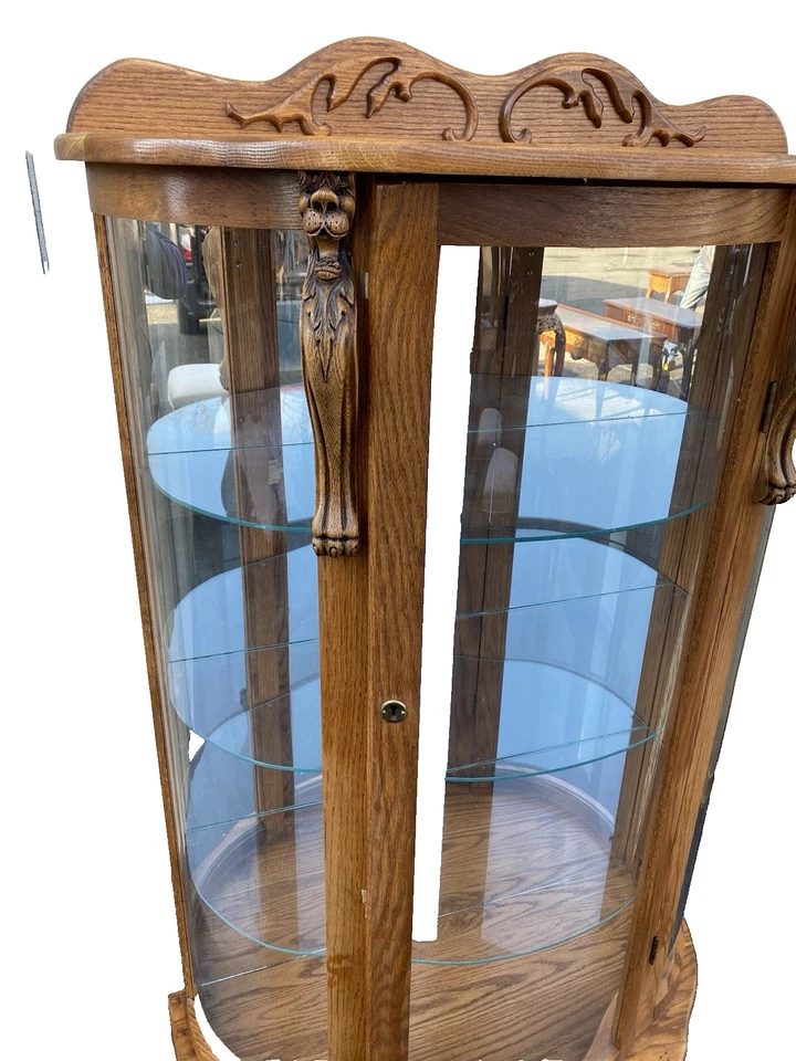 Gabinete de porcelana de curiosidades de vidrio con arco cabeza de león de roble 66252 Foto 3 de 4