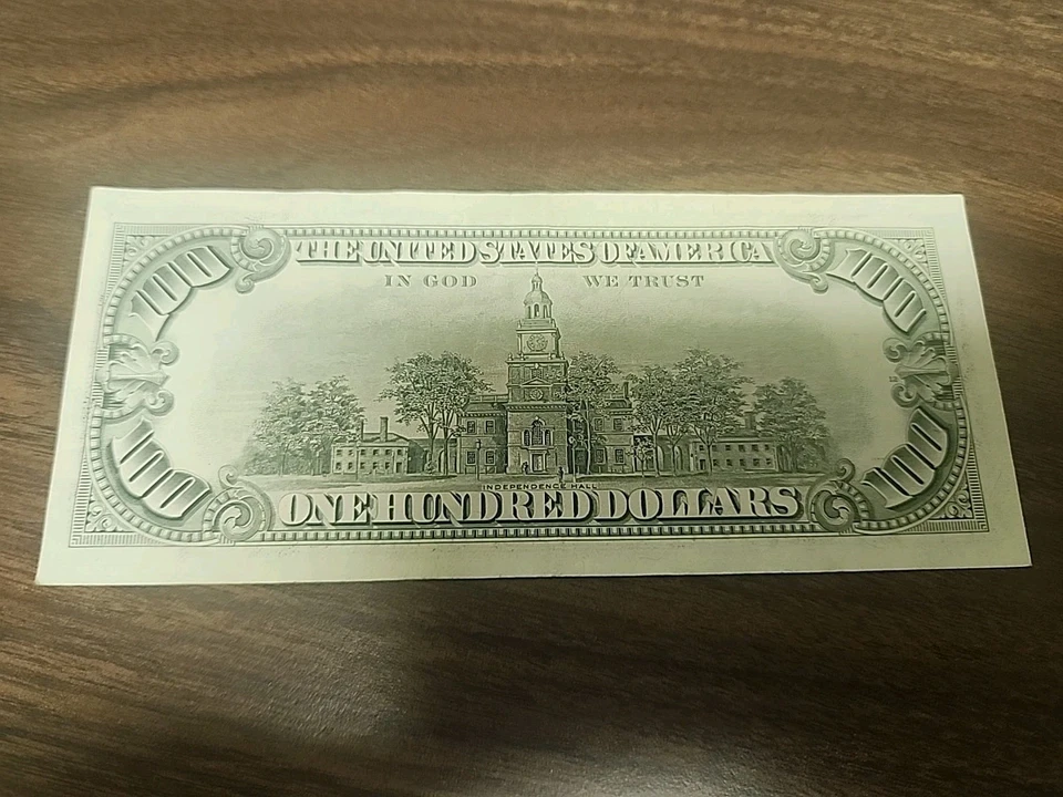 Series 1981 $100 Bill * CHICAGO * G 0443283 A - Image 2 of 4