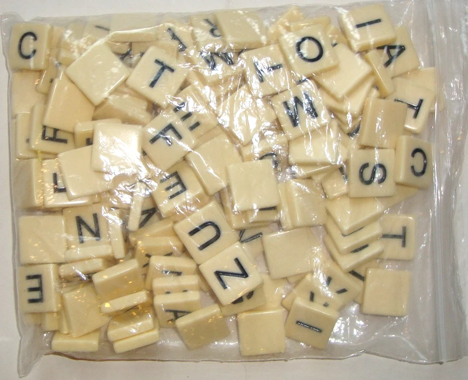 BANANAGRAMS Winning Moves 2105 FAST PACED TILE WORD GAME Bananas - Image 3 of 4