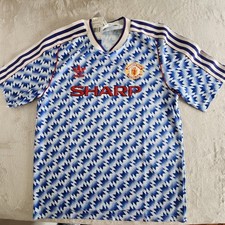 Ultimate Manchester United Collector and Super Fan Gift Guide  41