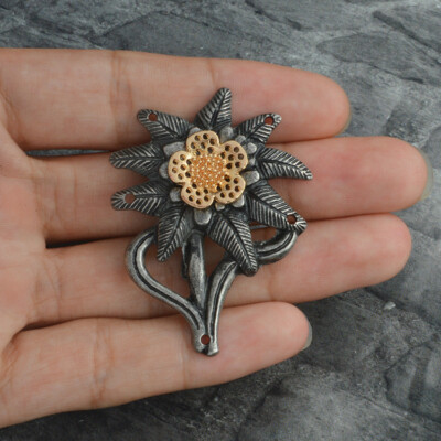 Pendentif Edelweiss Laiton Et Verre - Insigne Montagne Chasse Ski - Longue Chaîne 2,8cm