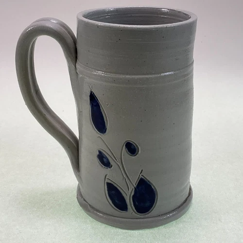 Williamsburg Pottery Salt Glaze Blue Flowers Handled 10 Oz Mug