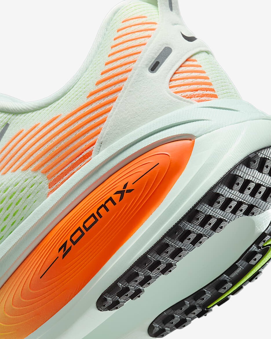 ◆正規品◆NIKE VOMERO 18 BARELY GREEN HYPER CRIMSON◆関税込 Size 6 - Nike Vomero 18 Barely Green Hyper Crimson for sale