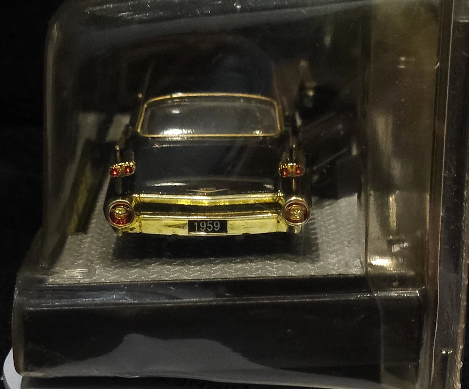 M2 Machines CHASE 59 1959 Cadillac Series 62 Auto-Stretch Rods Limo R02 08-10 - Image 3 of 4