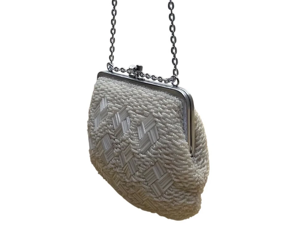 Винтажная женская сумочка Magid цвета слоновой кости с бисером и ремешком на цепочке вечерняя сумочка - Изображение 2 из 4