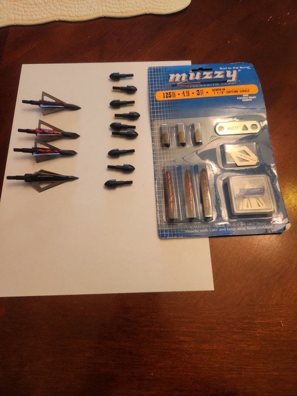 Muzzy  4-blade Arrow Trocar Tips  125 Grain 3 Pak plus 4 Extra Tips, And 9 Rd.