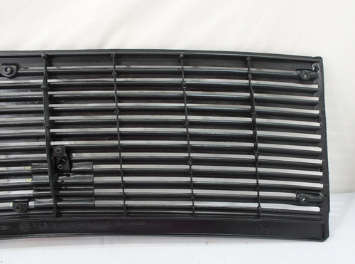1983-1993 MUSTANG COWL VENT GRILLE & LOWER FRONT WINDSHIELD MOLDING & SCREWS - Picture 7 of 24