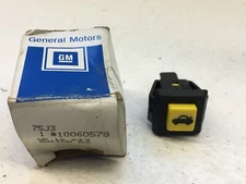 GM NOS 1993-2002 Camaro Firebird Trunk Lid Release Switch Button 10060578
